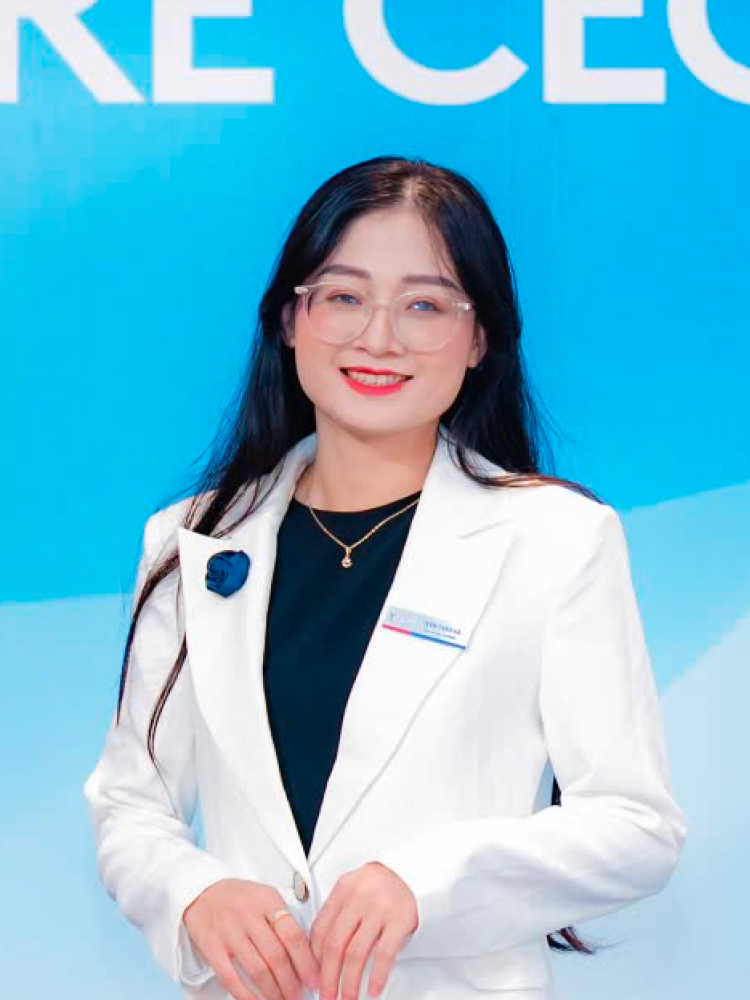 Chân dung Trần Thảo Hà